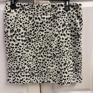 Womens Loft Brand Black And Creme Work Casual Dress Skirt. Medium Petite. Work